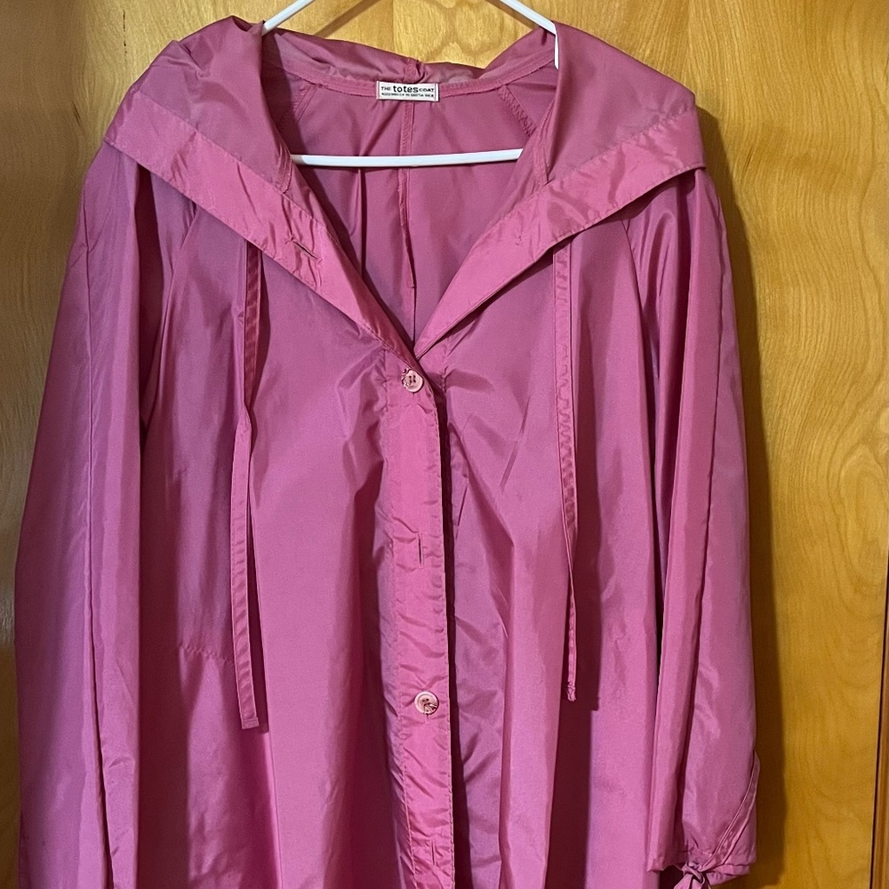 Totes Raincoat